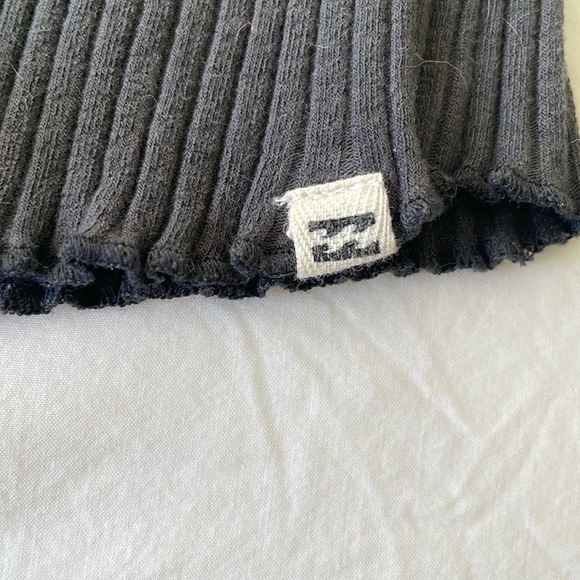 Billabong Tank - Picture 2 of 4